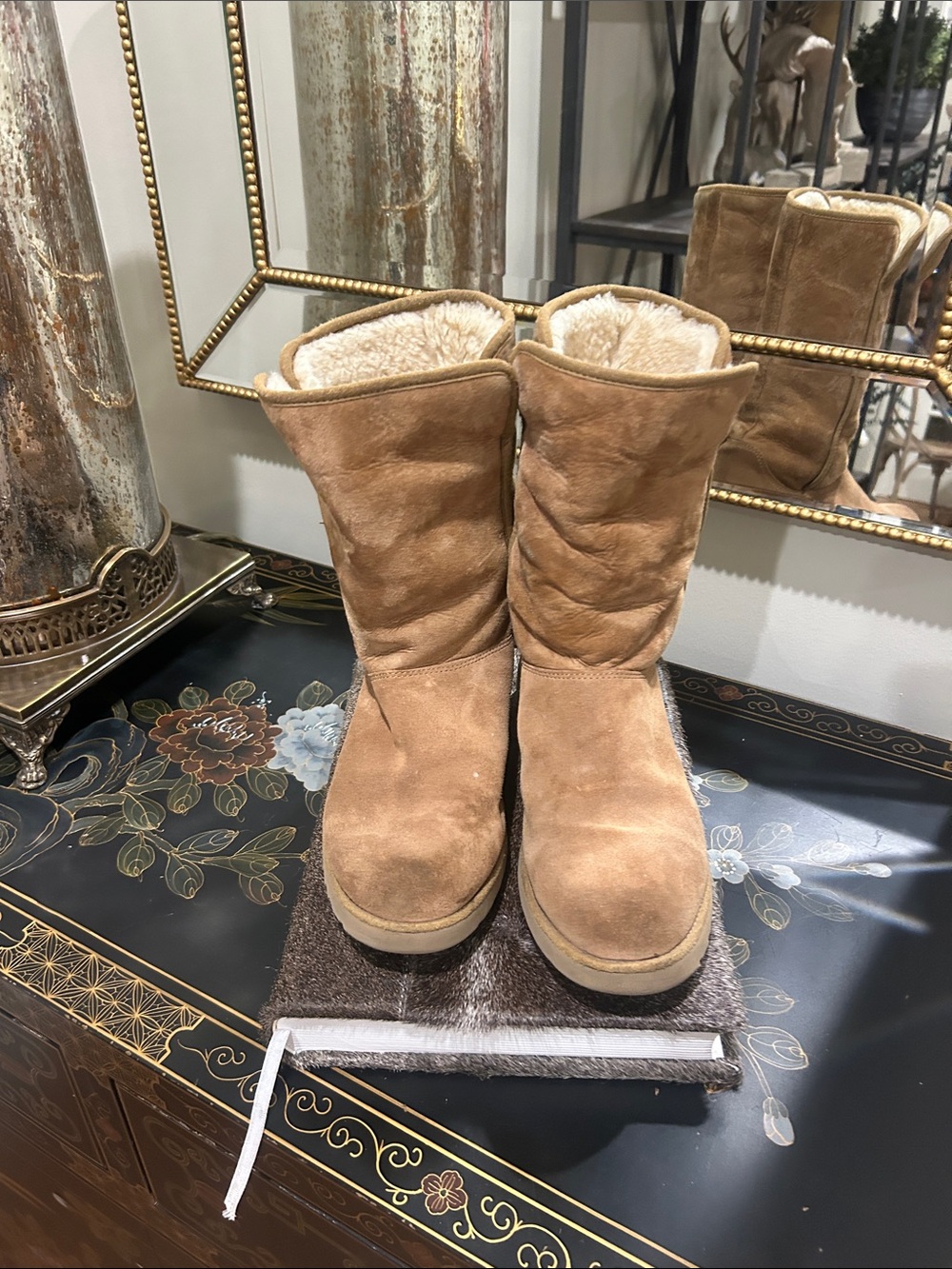 Ugg Amie 39 Women's Tan Suede Fleece-Lined Winter Boots